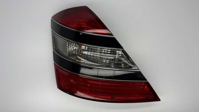 Задня ліва фара A2218200164 MERCEDES