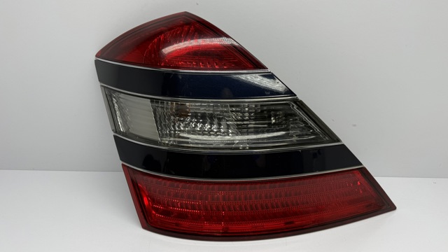 Задня ліва фара A2218200164 MERCEDES