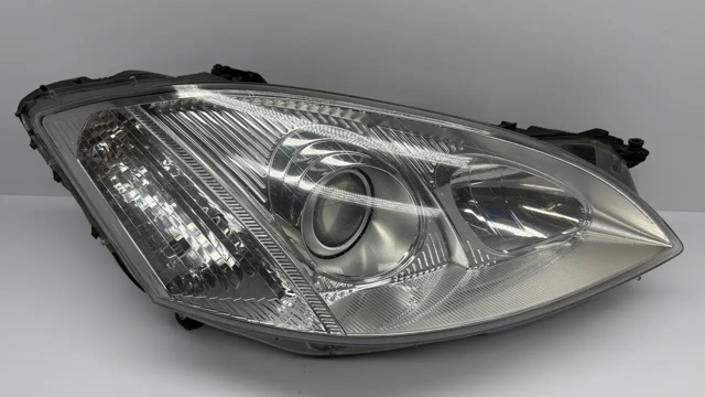 Фара основна права A2218204661 MERCEDES