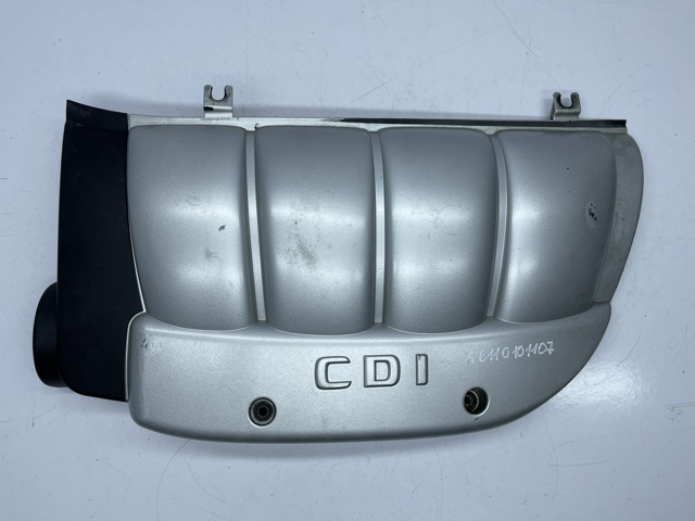 Кришка двигуна декоративна A6110101167 MERCEDES
