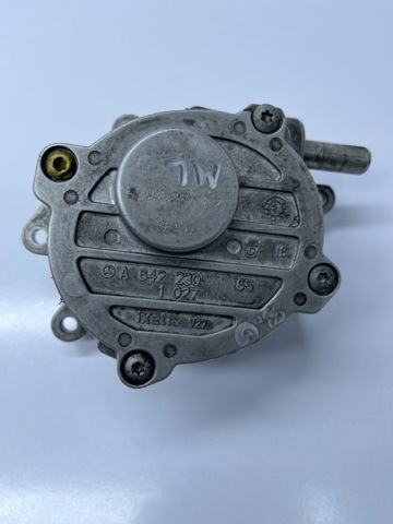 Насос вакуумний A6422300165 MERCEDES