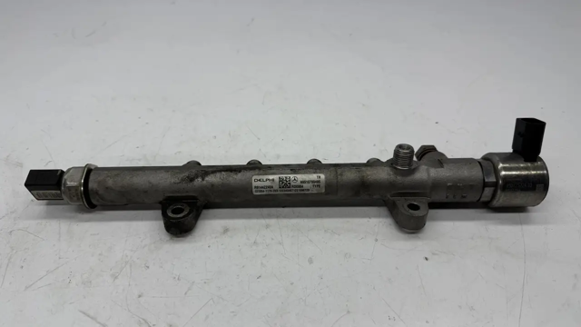 Паливна рампа A6510700495 MERCEDES