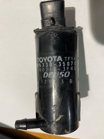 Моторчик омивача переднього скла 8533035070 TOYOTA