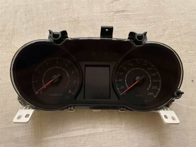 Панель приладів 8100C801 MITSUBISHI