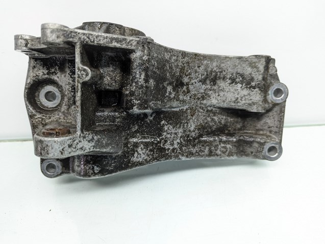 Кріплення генератора 030145167D VAG