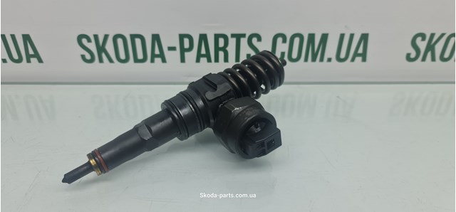 Форсунка вприску палива 038130073F VAG