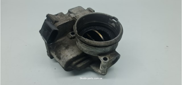 Дросільна заслінка в зборі 03G128063C VAG