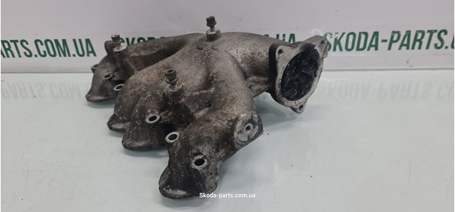 Колектор впускний 03G129713 VAG