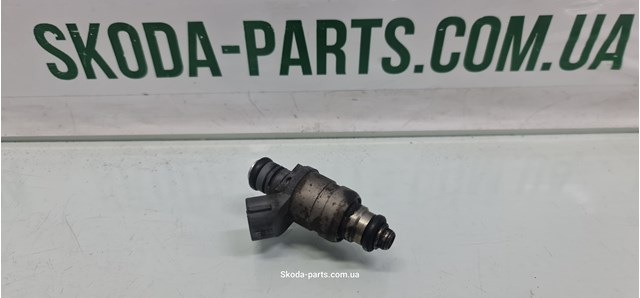 Форсунка дизельна в зборі, розпилювач + тримач 06A906031BT VAG