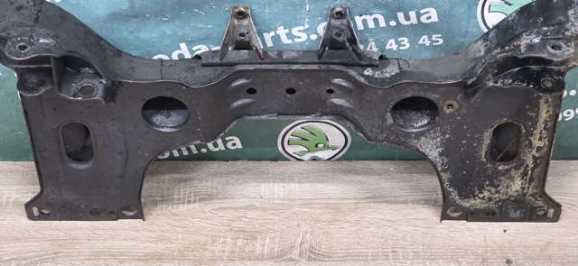 Балка передньої підвіски, підрамник Skoda Favorit 781