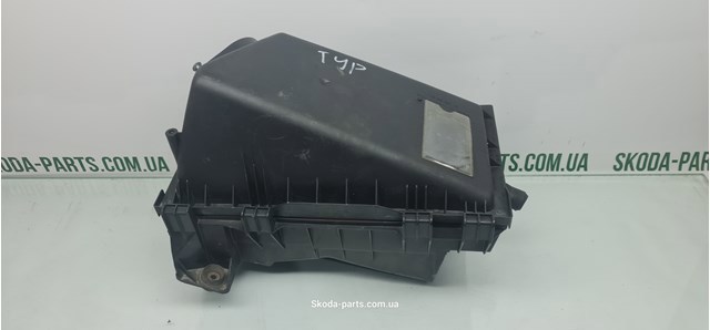 Корпус повітряного фільтра 1J0129607AE VAG