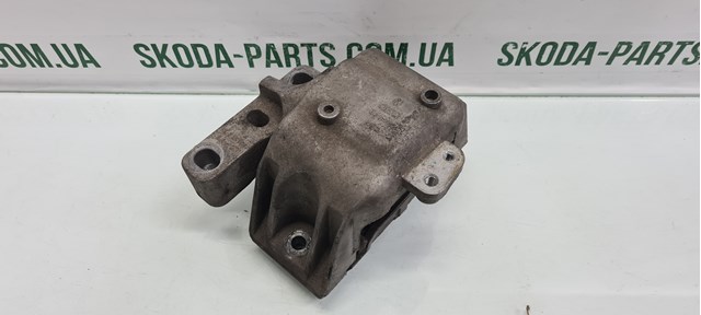 Права подушка мотора 1J0199262BF VAG