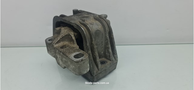 Права подушка мотора 1K0199262BA VAG