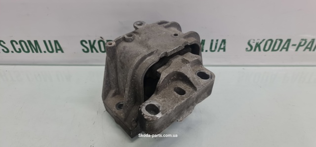 Права подушка двигуна 1K0199262CG VAG