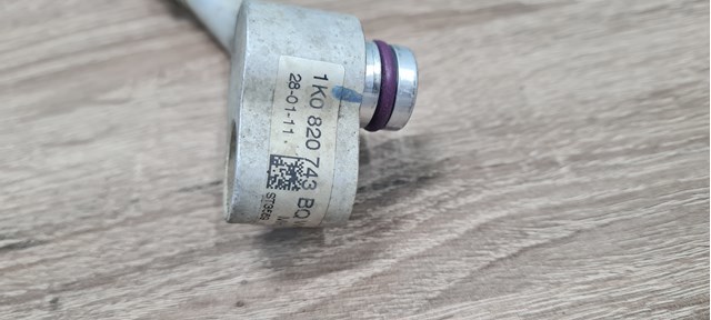 Шланг кондиціонера, від компресора до радіатора 1K0820743BQ VAG