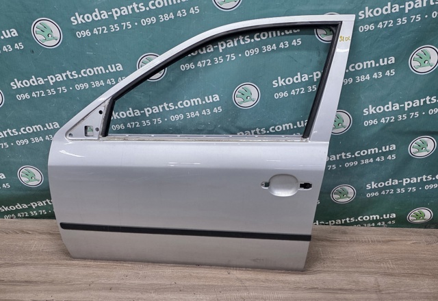 Двері передні, ліві Skoda Octavia 1 A4