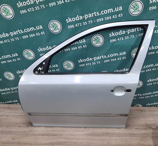 Двері передні, ліві Skoda Octavia 2 A5