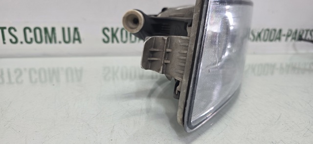 Ліва протитуманна фара Skoda Octavia 2 A5