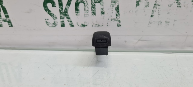 Форсунка омивача лобового скла 3B0955985 VAG