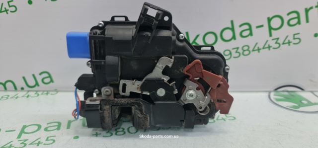 Замок передніх пасажирських дверей 3B2837016AB VAG