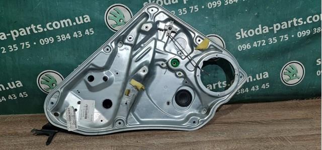 Склопідйомник задніх лівих дверей 3B5839755C VAG