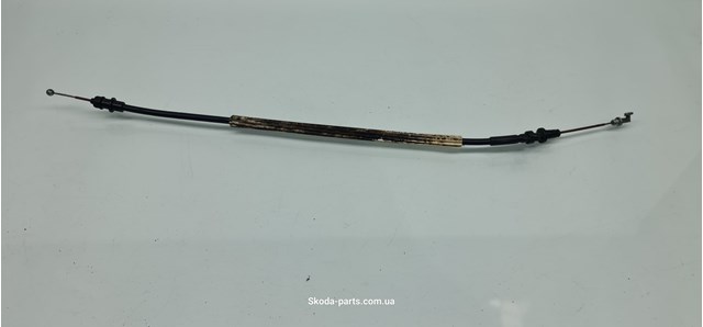 Трос замка дверей задніх 3C8837017 VAG