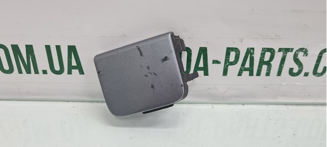 Заглушка бампера буксирувального гака Skoda SuperB 2