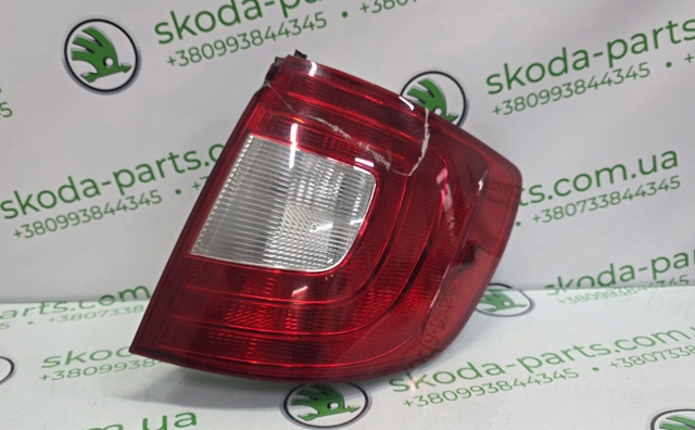 Задній правий стоп 3T9945112 VAG