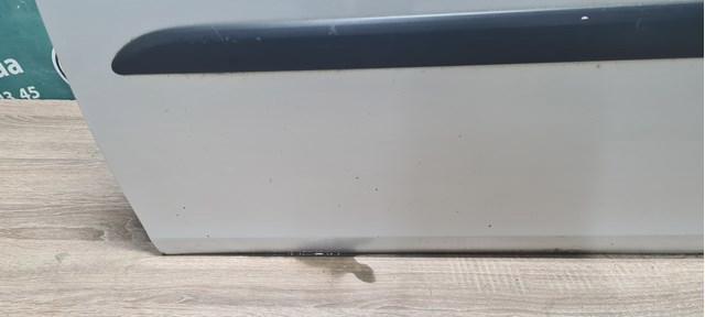 Водійські двері 5J7831055 VAG