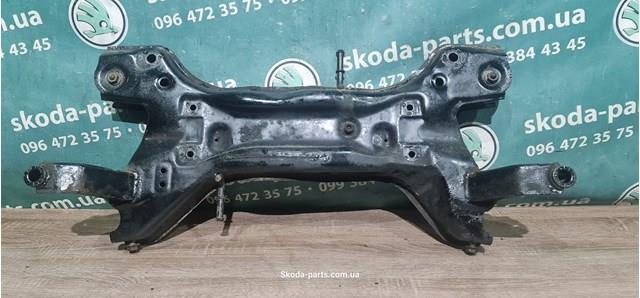 Передня балка 6R0199315 VAG