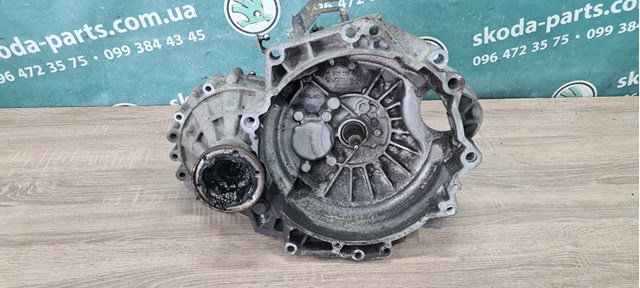 КПП в зборі Skoda Octavia 1 A4