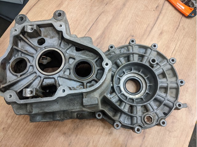Корпус КПП 02B301103F VAG