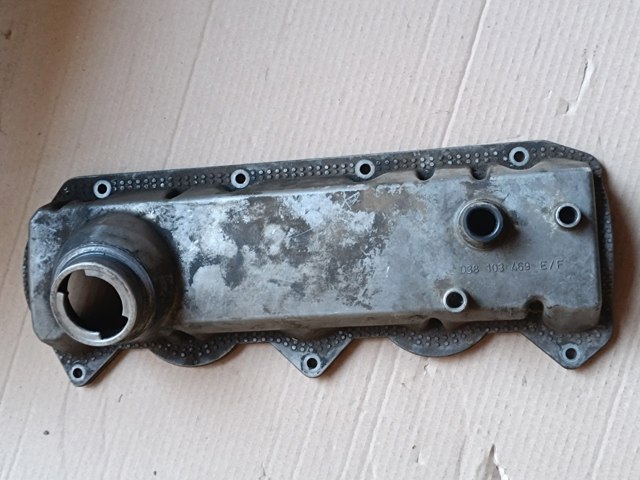 Кришка клапанів 038103469E VAG