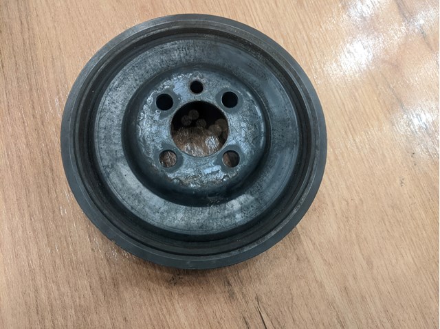 Шків колінчастого вала 03G105243 VAG