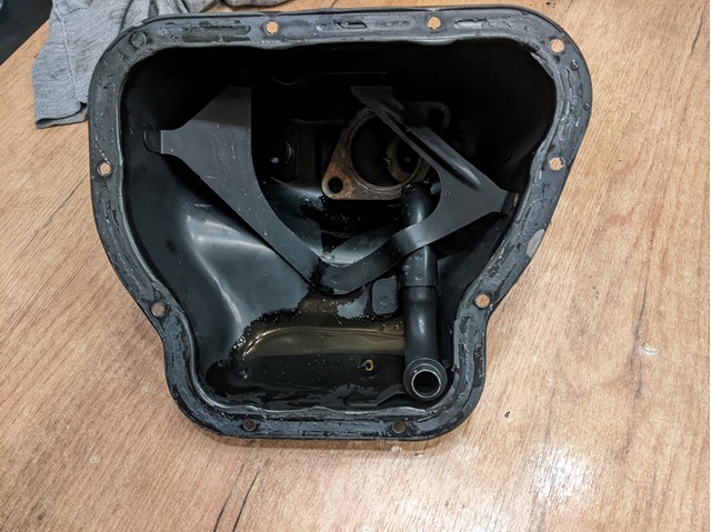 Піддон масляний картера двигуна 11109AA190 SUBARU