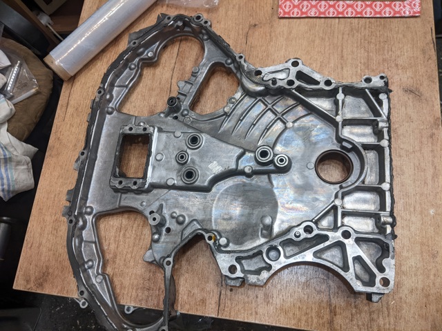 Кришка двигуна передня 13500EY01A NISSAN