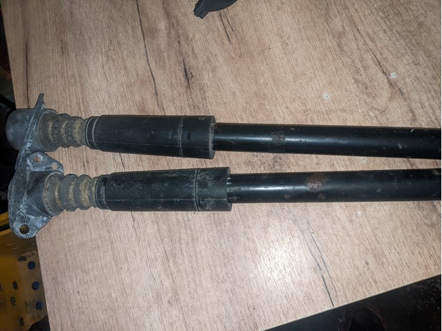 Задній амортизатор 1J9513025A VAG