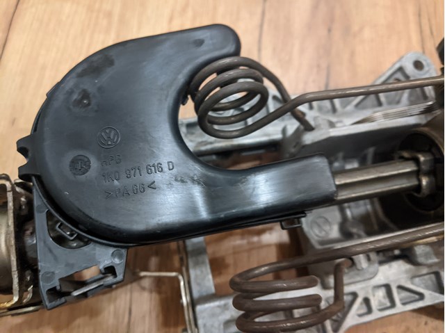 Колонка рульового управління Volkswagen Golf 5