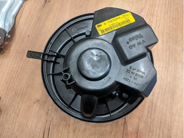Реле обігрівача 1K1820015C VAG