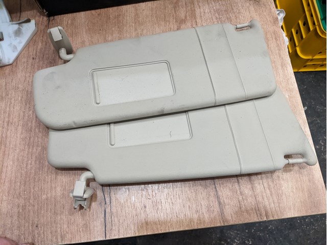 Козирок протисонячний 1Z0857552D VAG