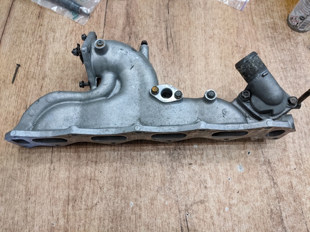 Колектор впускний 2831027900 HYUNDAI