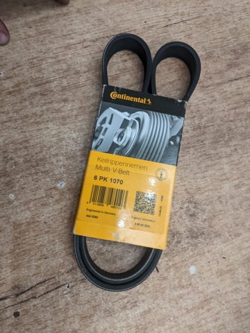 Клиновий ремінь 6PK1070 CONTINENTAL