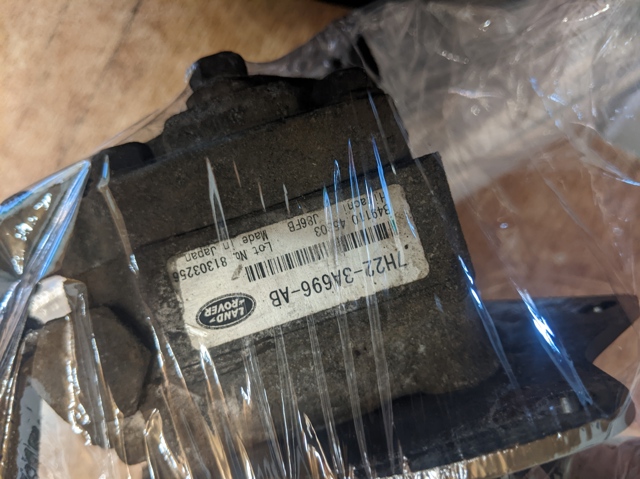 Насос рульового механізму 7H223A696AB LAND ROVER