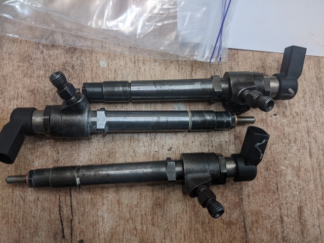 Форсунки електромагнітні 7H2Q9K546CB LAND ROVER