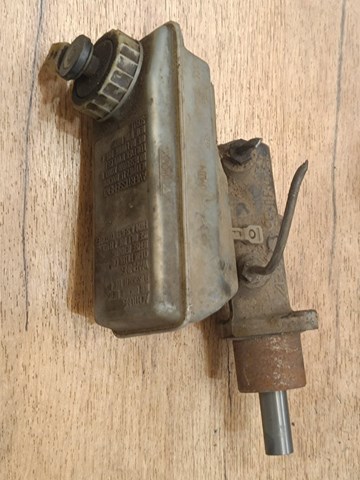 Бачок гальмівної рідини 7M1611303 FORD
