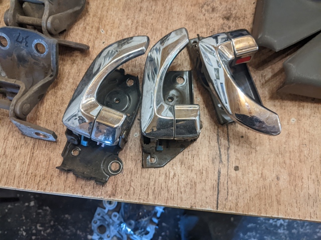Ручка задньої двері внутрішня права 8362026010 HYUNDAI