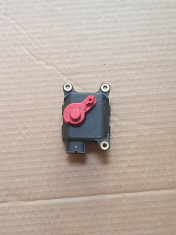 Двигун заслінки печі 8D2820511D VAG