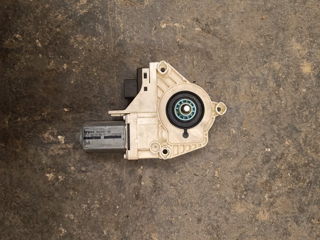 Мотор склопідйомника водійських дверей 8K0959801 VAG