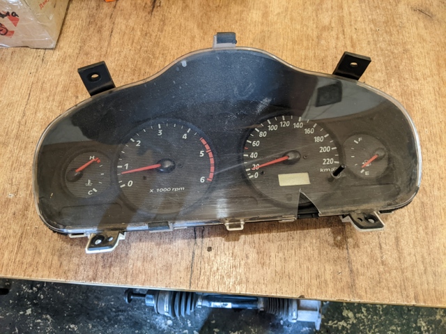 Покажчик напруги (вольтметр) 9400326700 HYUNDAI