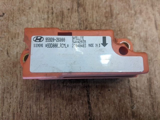 Датчик Ейрбег передній 9592026000 HYUNDAI